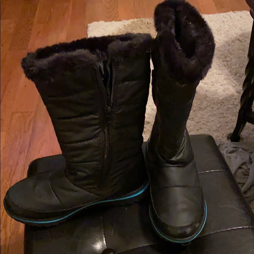 Snow boots